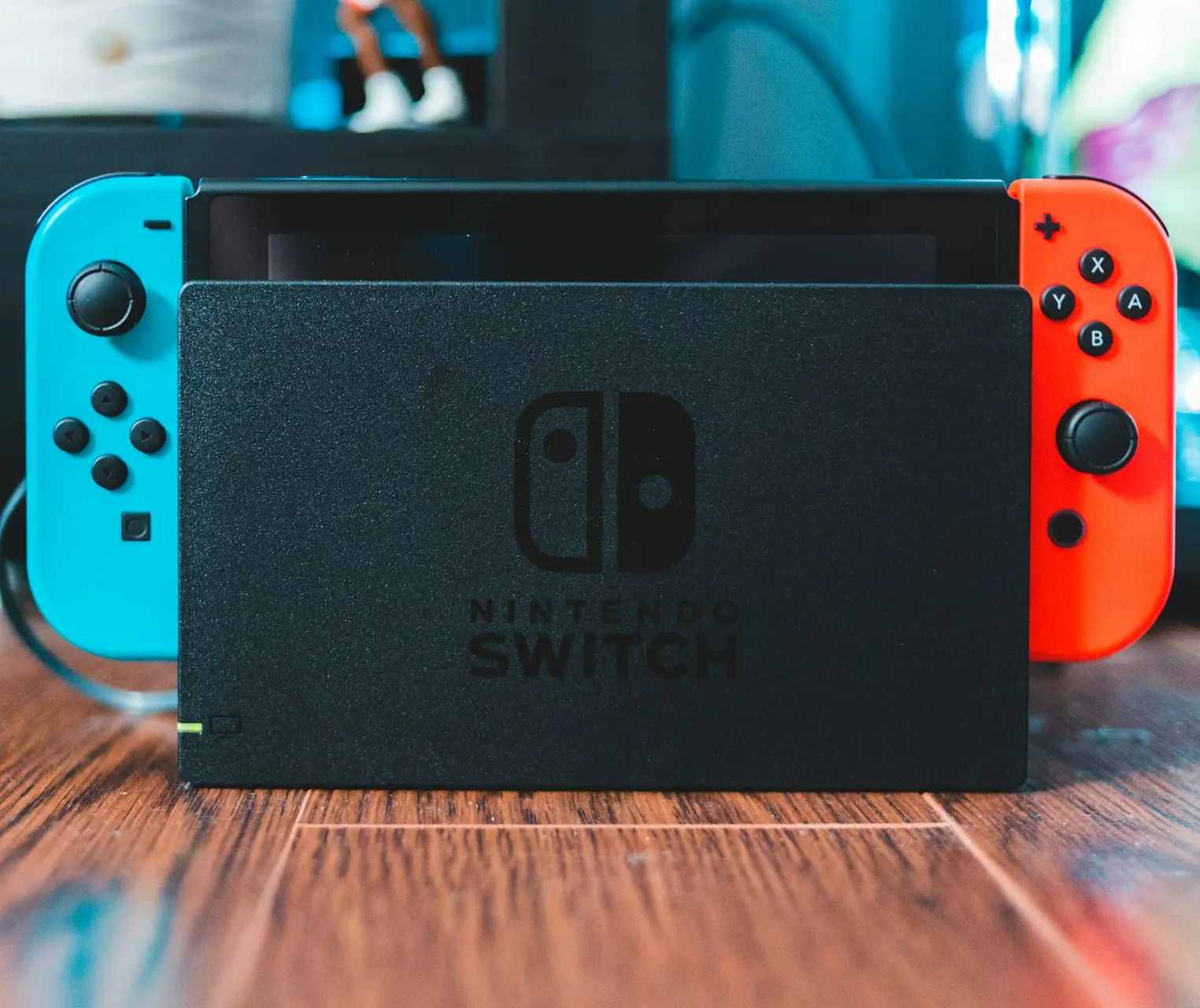 black and red nintendo switch